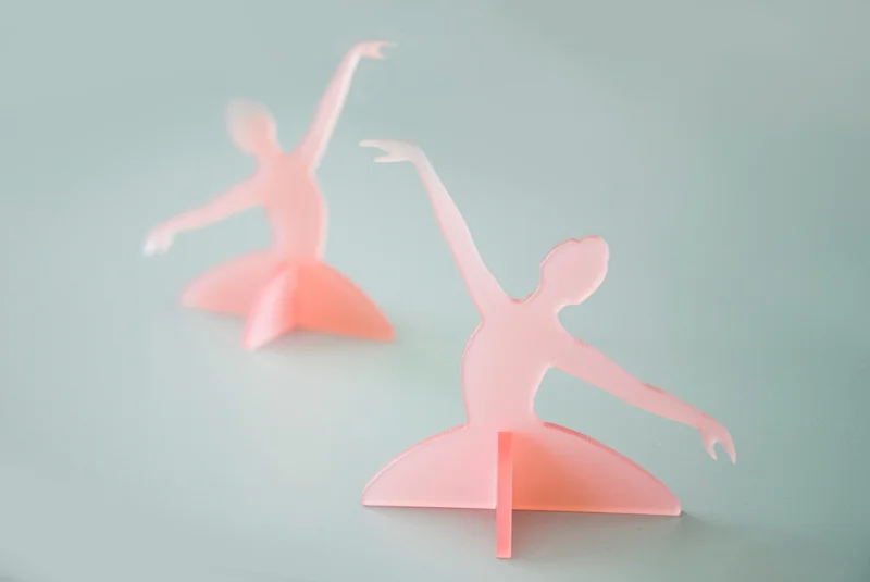 décoration table thème danseuse plexi rose