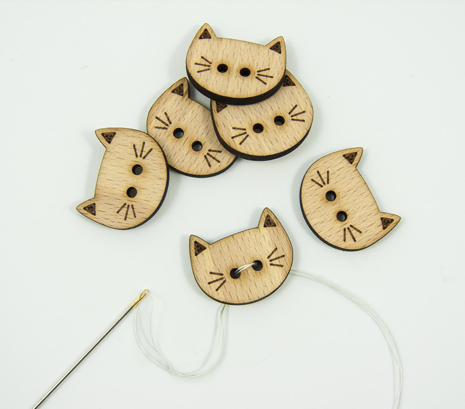 Boutons chat, en bois sur-mesure 