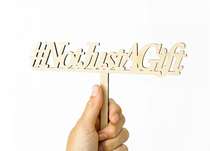 logo en bois surmesure