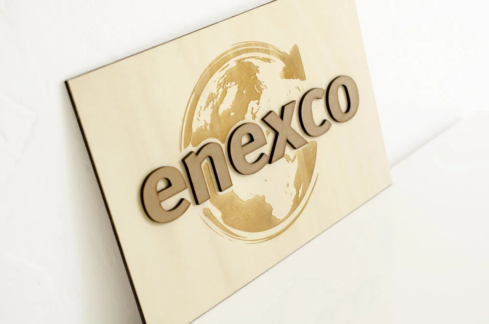 Plaque d'entrée en bois