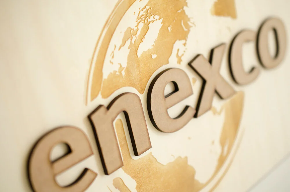 logo en bois sur-mesure