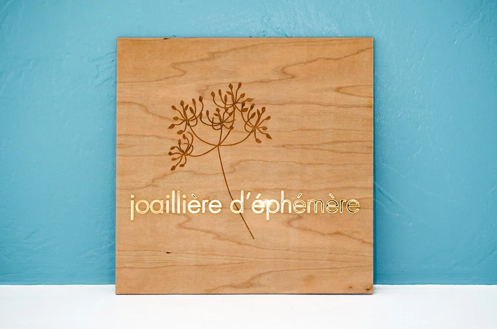 logo en bois sur-mesure