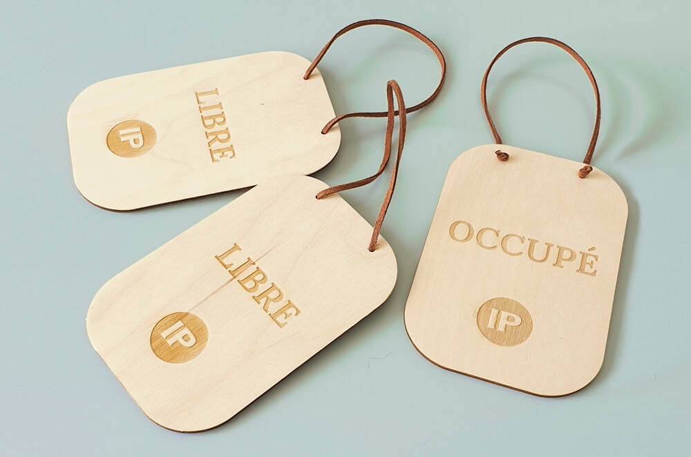 OCCUPE-LIBRE_PORTE_BOIS_SUR-MESURE_LOGO_01.jpg