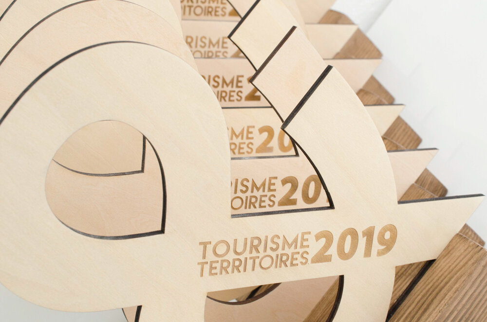 Trophée sur-mesure en bois