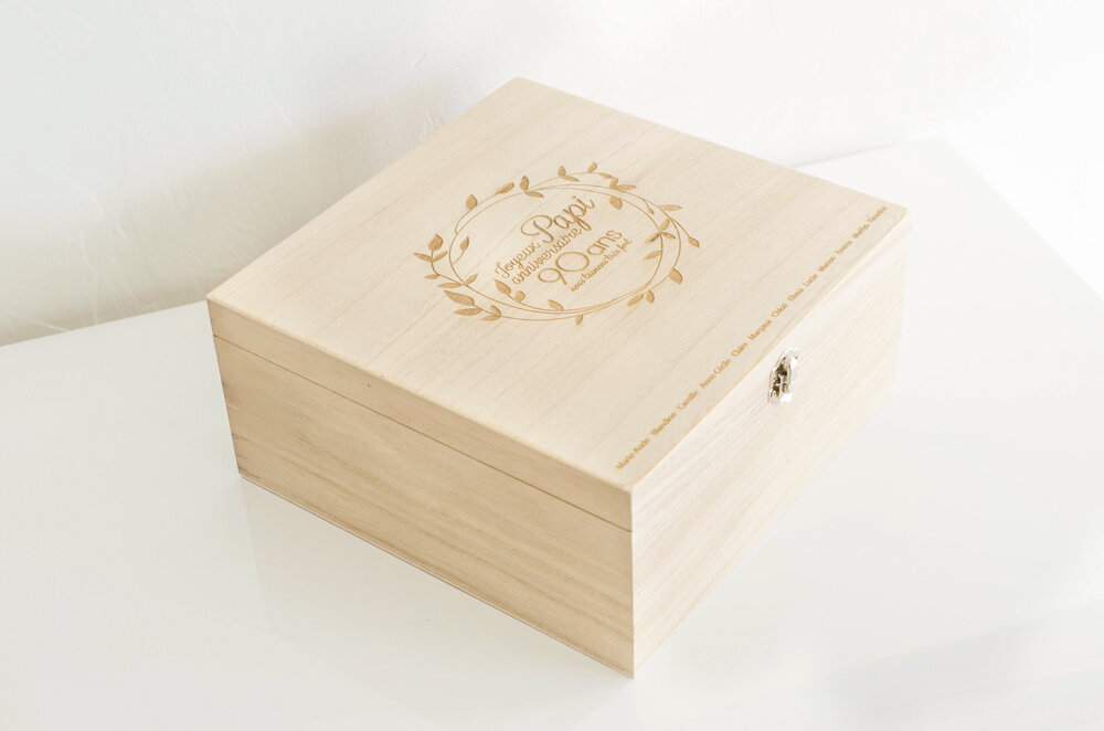 Boîte en bois personnalisée