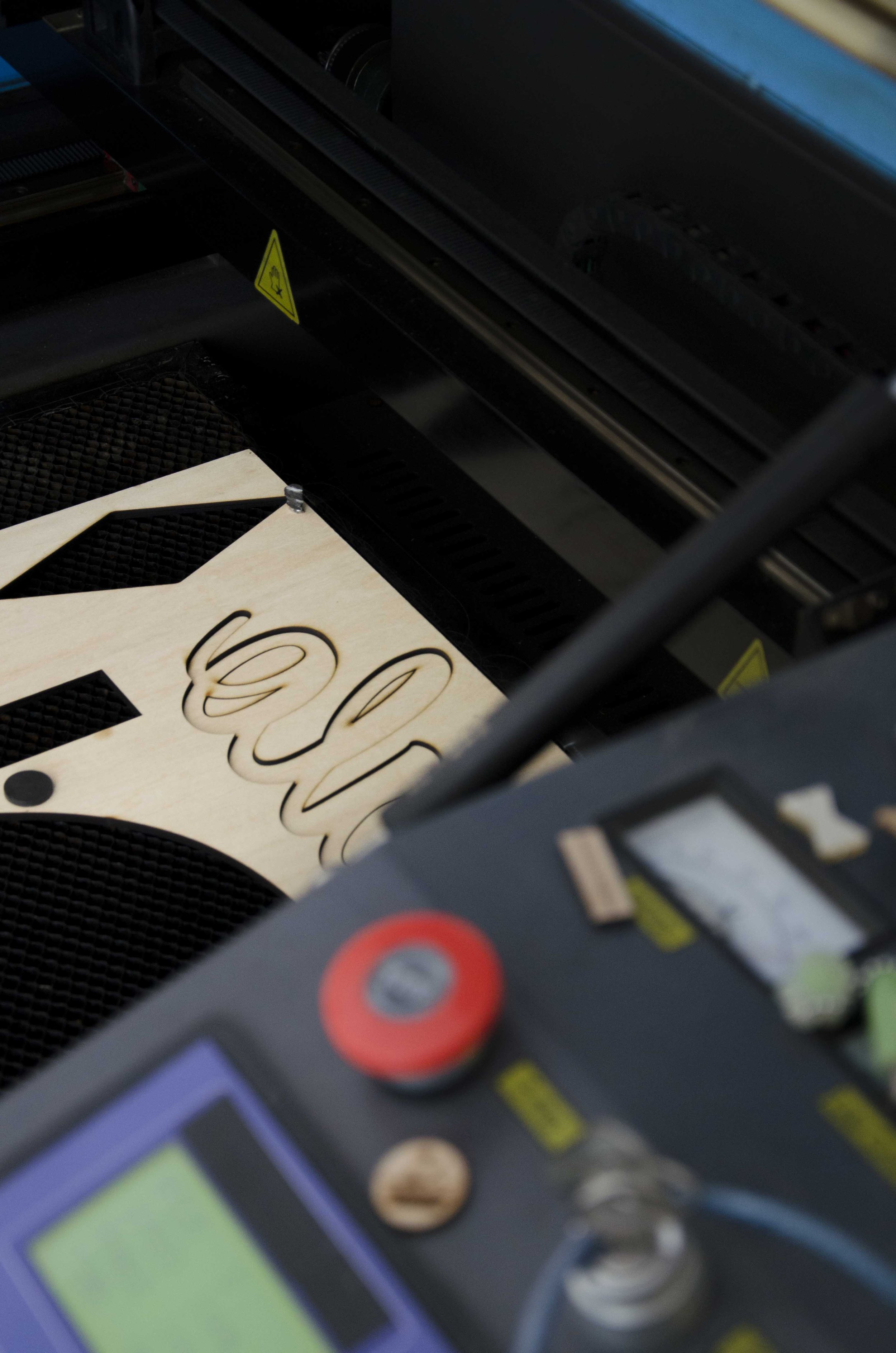 Machine à découpe et gravure laser