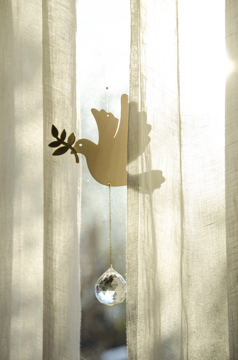 Suncatcher colombe en bois