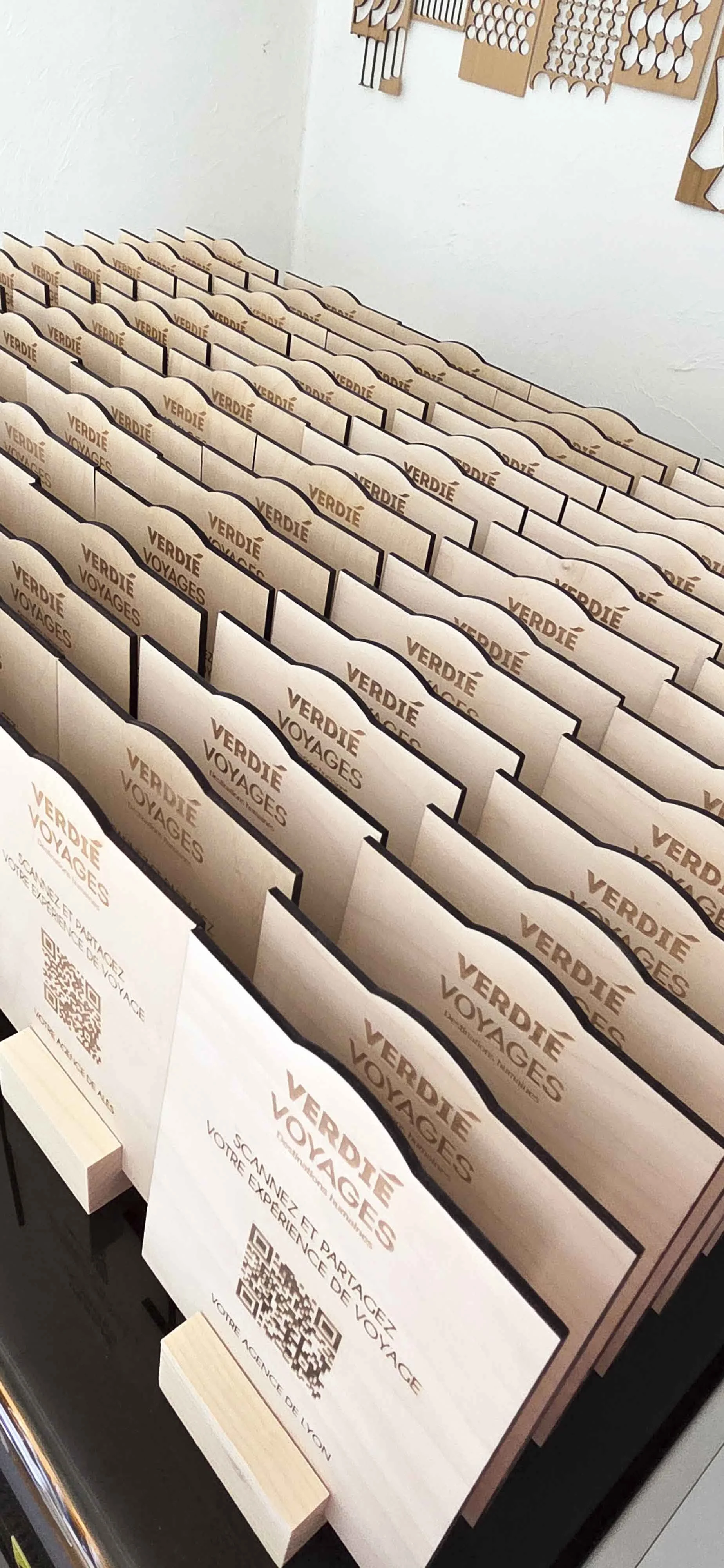 Qr code en bois personnalisé