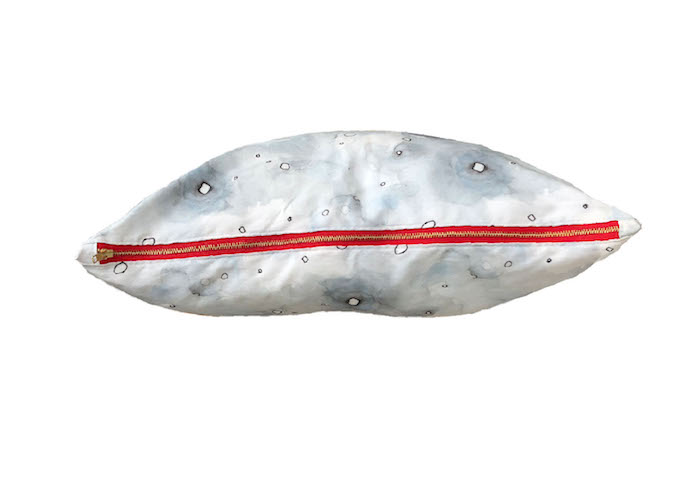 Pillow_tide_zipper_optimized.jpg