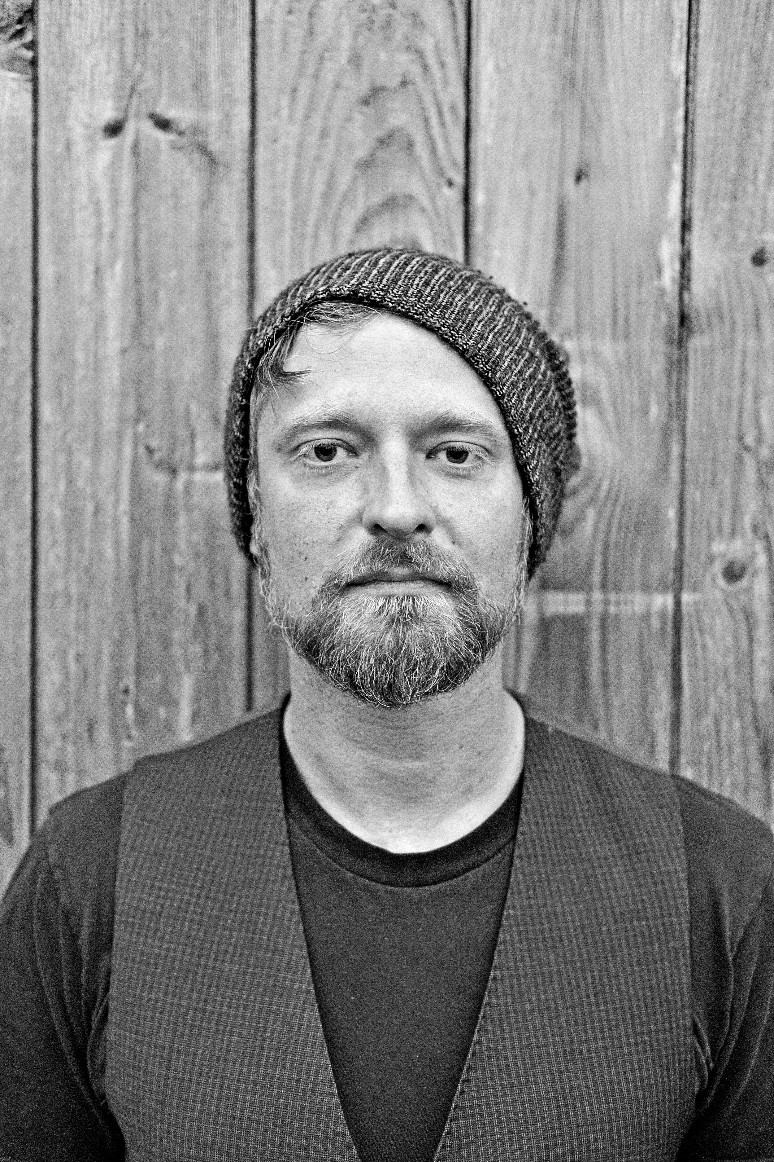 KnowIssue(Mark)BW.jpg