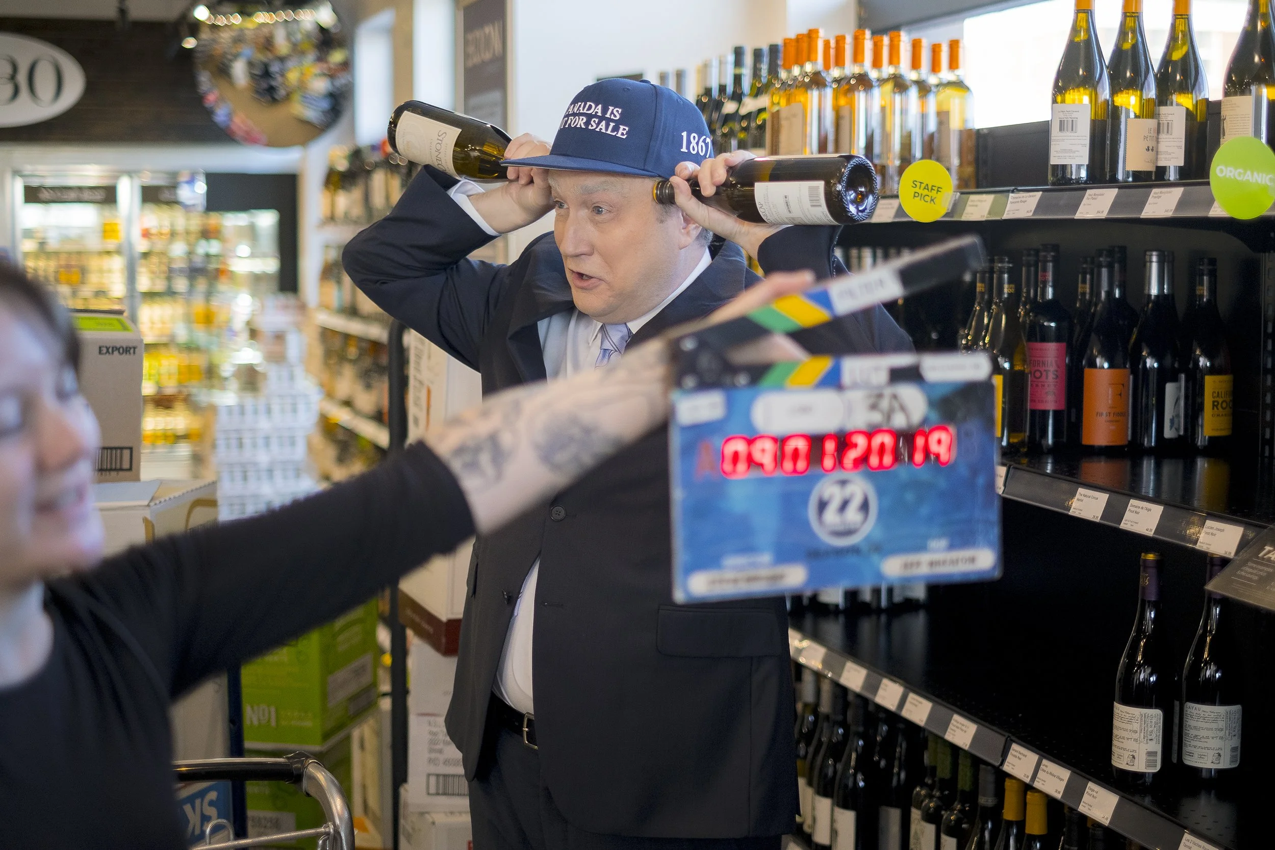 22Min-S32E18-MarkWineBottlesBulwinkleLCBO-BTS.jpg