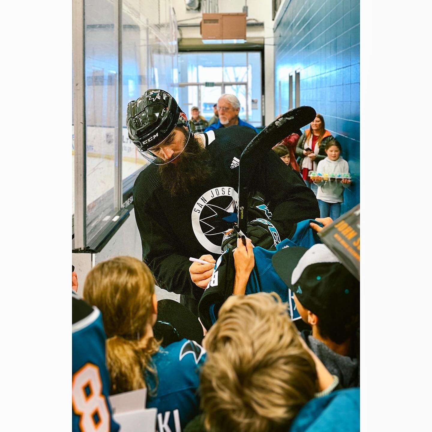 We gonna miss you Burnzie. Thanks for always taking the time

#brentburns #sanjosesharks #sharksice #bleedteal #tealtown #thisissharksterritory