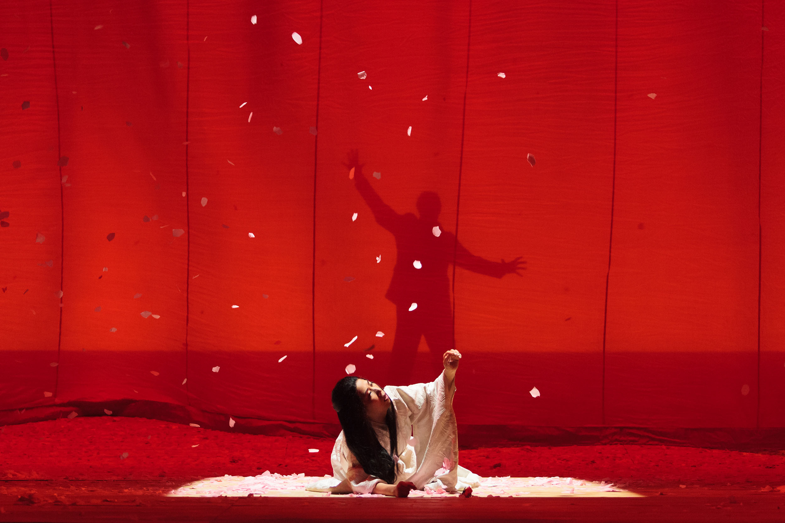  Yunah Lee as Cio-Cio-San in The Glimmerglass Festival's 2014 production of Puccini's  Madame Butterfly . 