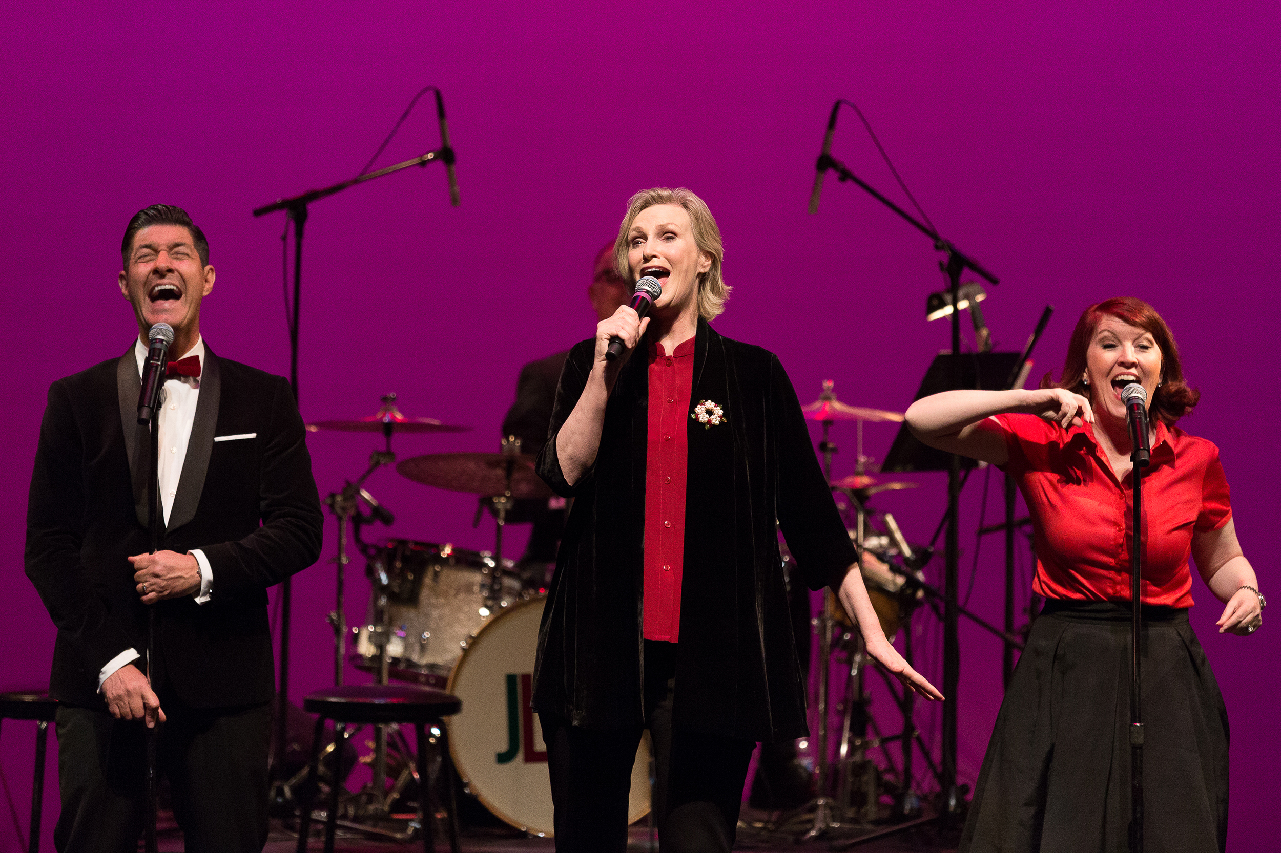   Jane Lynch: A Swingin '  Little Christmas.  Presented by The California Center for the Arts, Escondido. 
