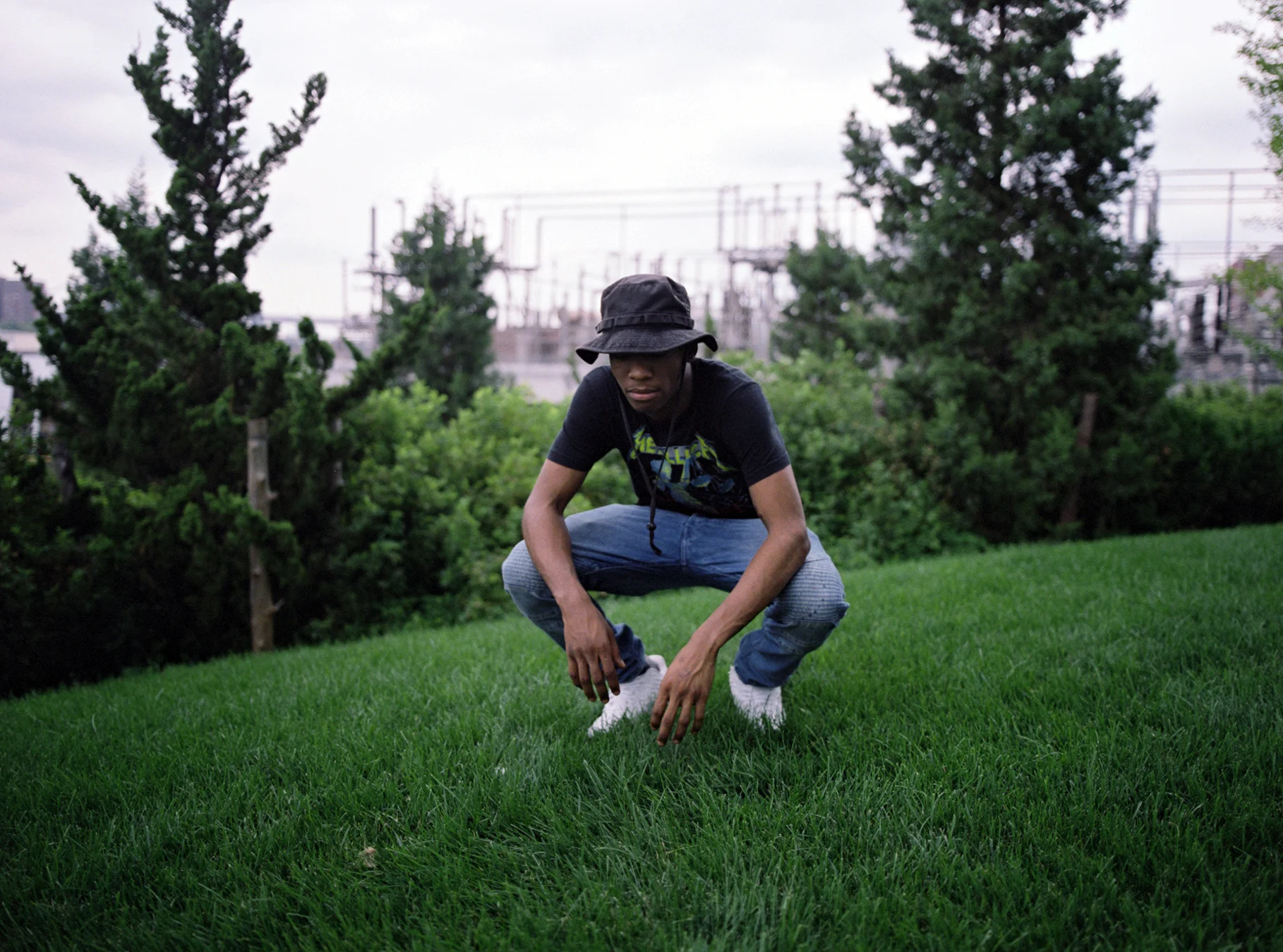 28 LOVEYOURZ - Shi Zen.jpg