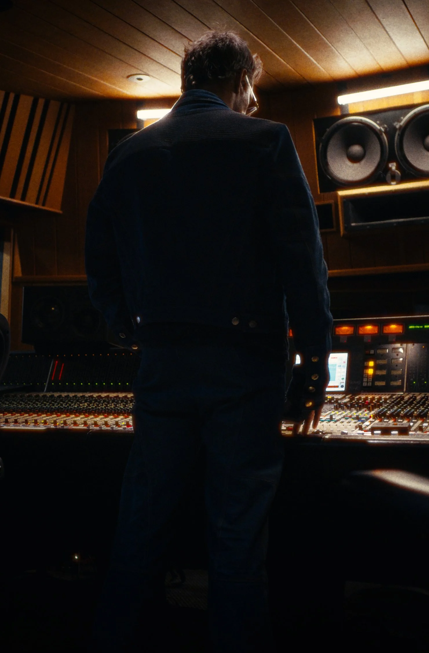 Justin Tranter 02 - Skinny.jpg