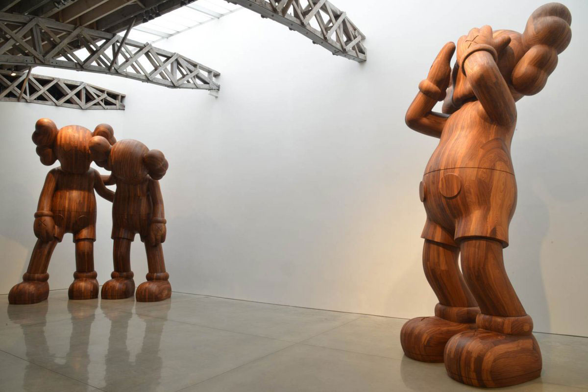 KAWS_Companion_sculptures_3.jpg