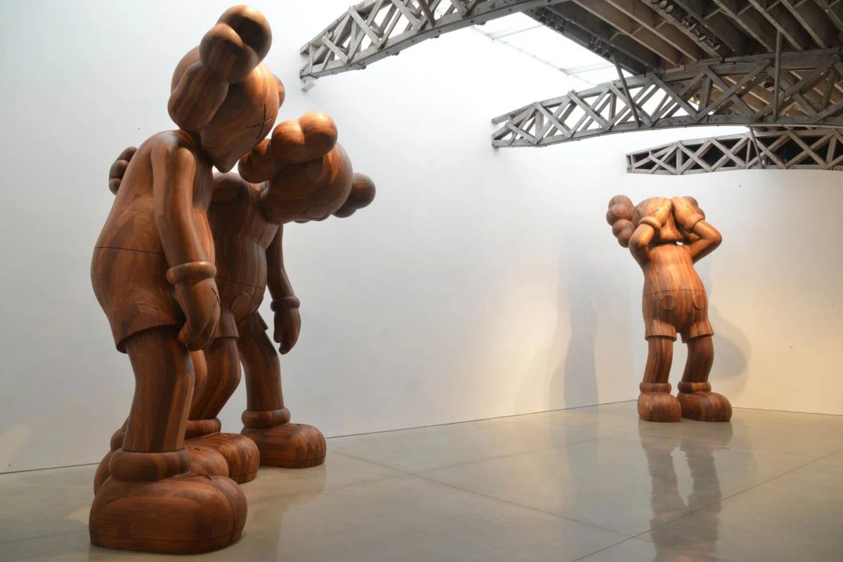 KAWS_Companion_sculptures_5.jpg