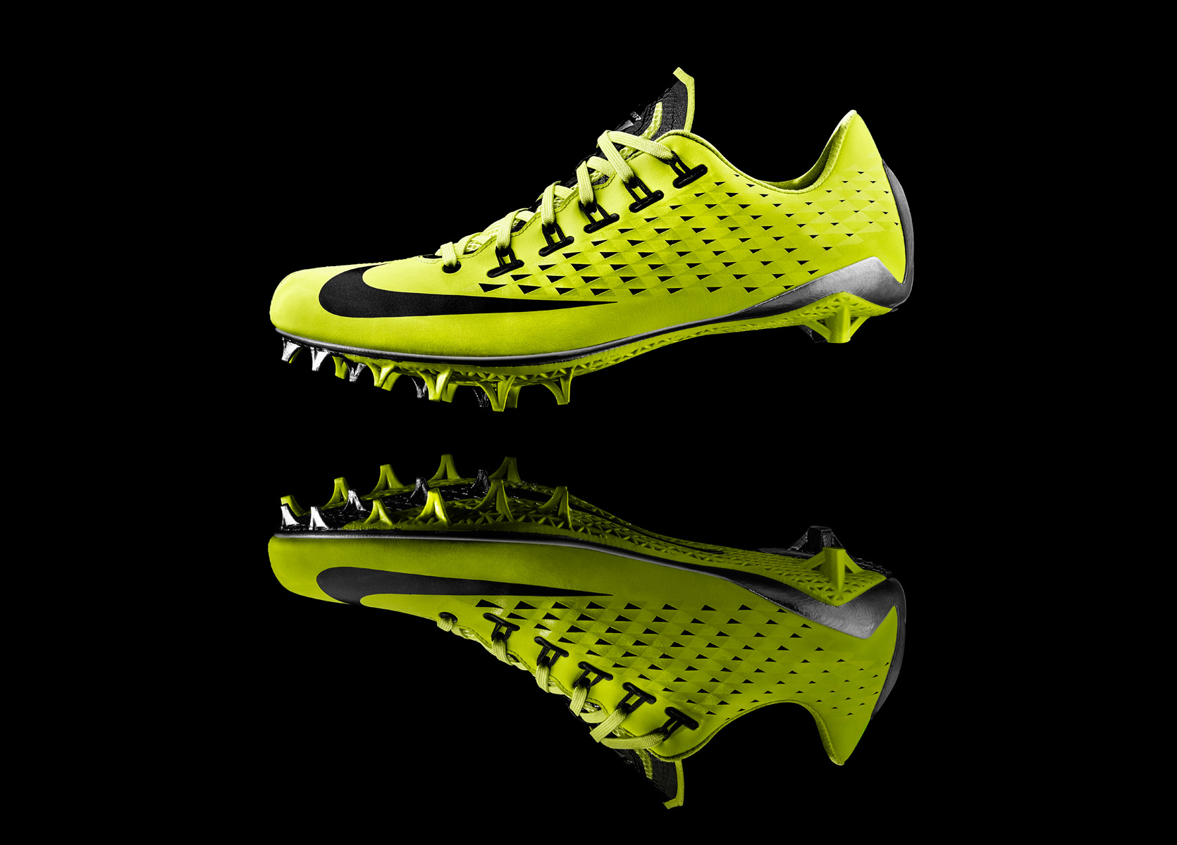 13-150_Nike_Football_Profile-02d_17742.jpg