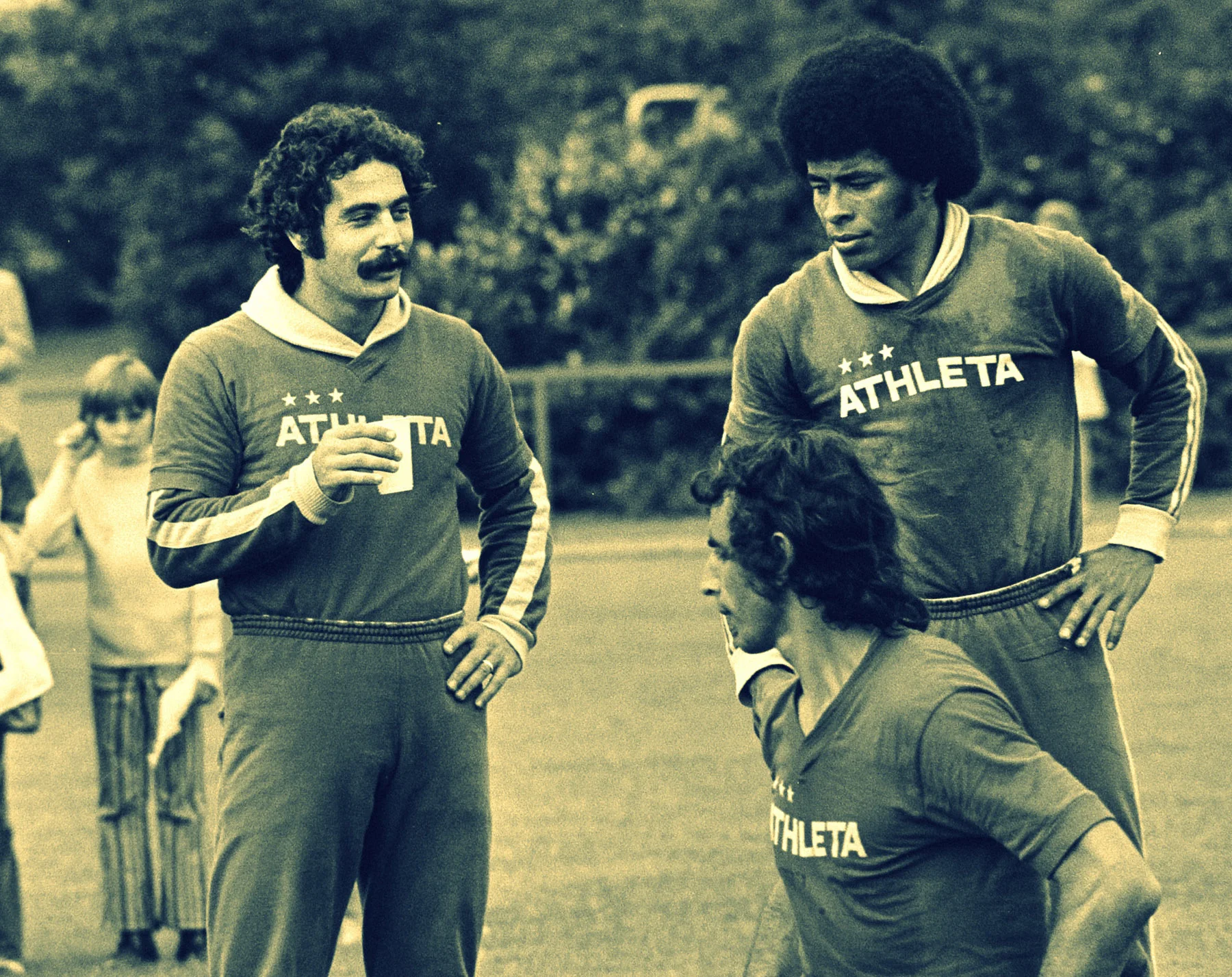 Valdomiro_Vaz_Franco,_Roberto_Rivelino,_Jairzinho_1974.jpg