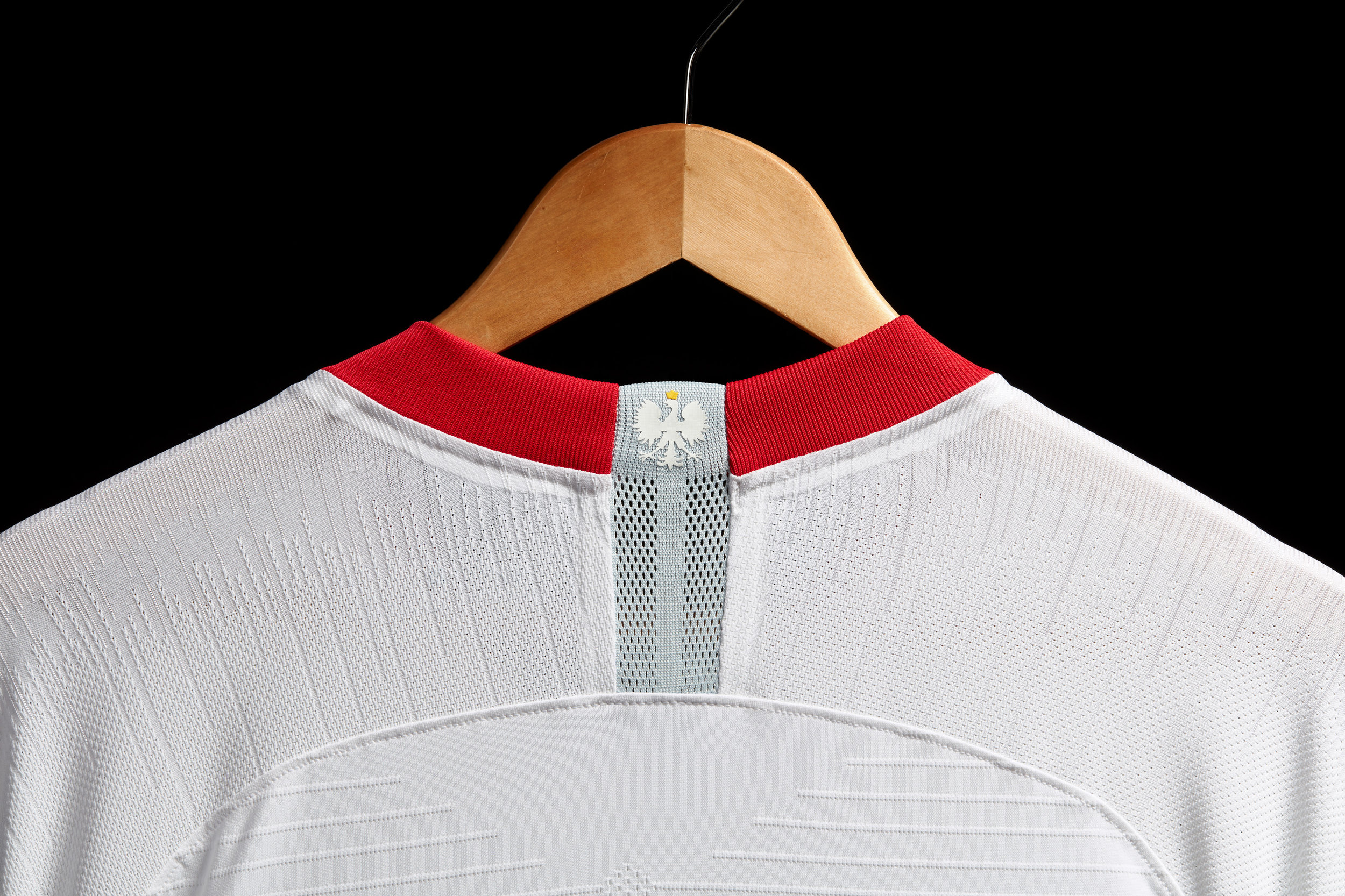 su18_fb_ntc_poland_home_vaporknit_match_collar_78057.jpg