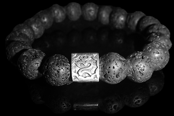 Bracelet_Lava_OM_front_B5.png