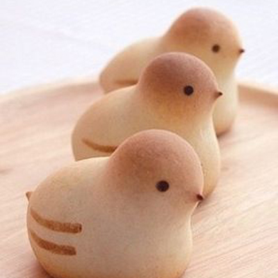 Bread chicks via modernparentsmessykids