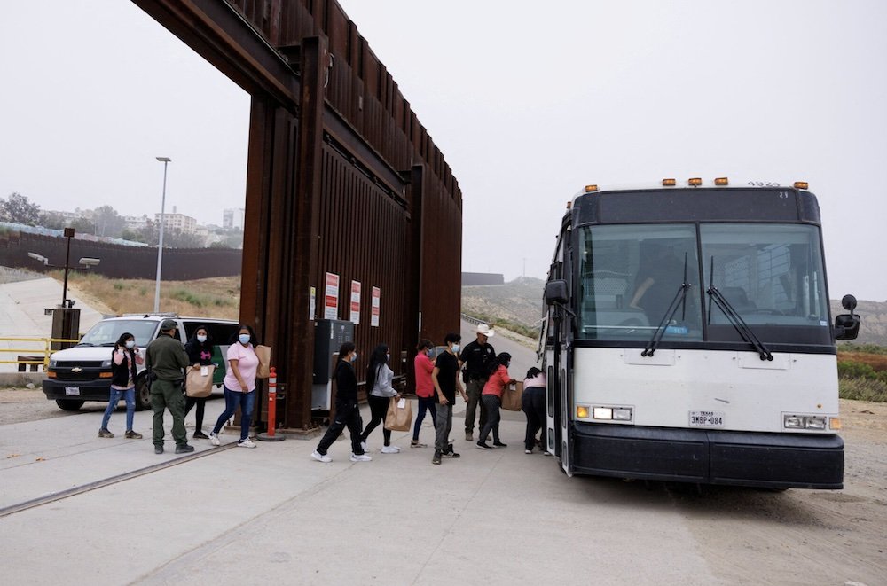 Explainer: What does Biden's new asylum ban at the US-Mexico border do?