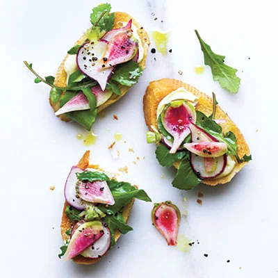 radish-arugula-crostini-brie-.jpg