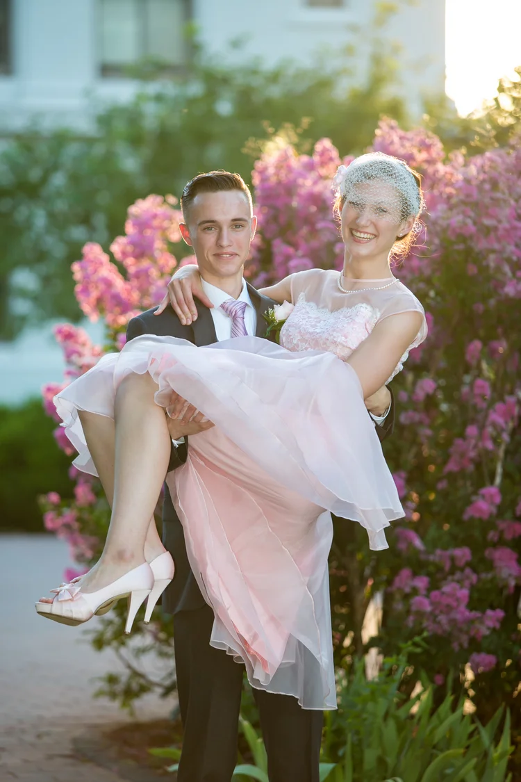 Guest blog - 7 Reasons Why Hiring an Amateur Photographer For Your Wedding is a Huge Mistake