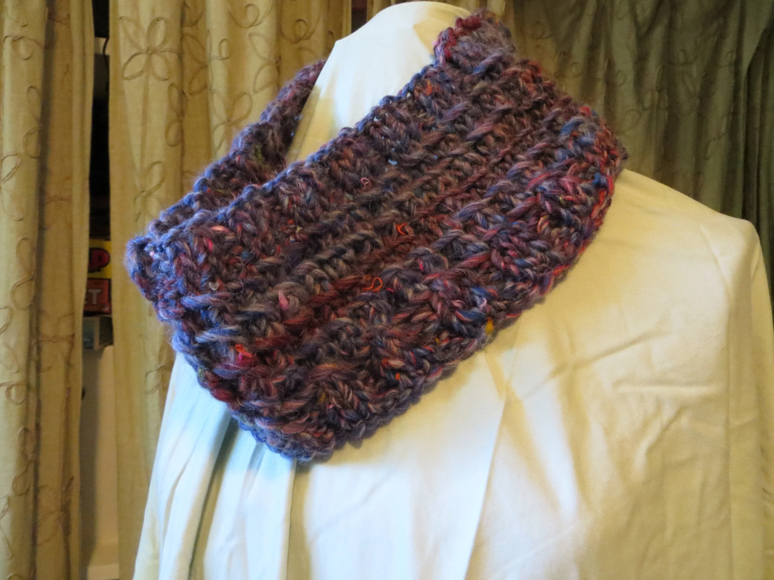 Cabled Lace Cowl