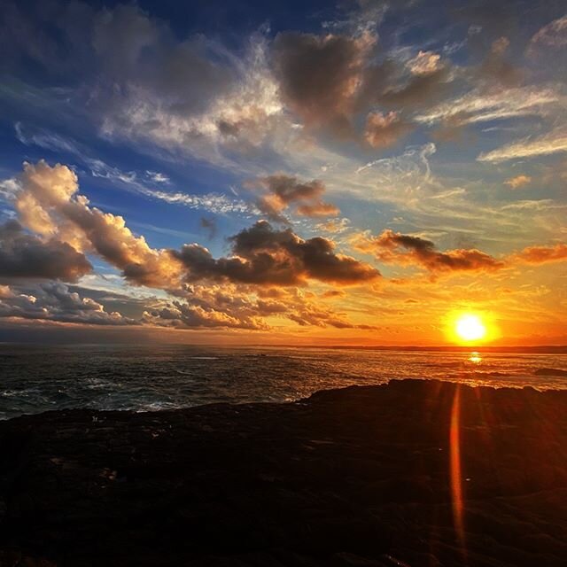 Sunsets are proof that no matter what happens, every day can end beautifully
-Kristen Butler
#sunset
#lensflare
#beautiful
#australia
#australiatourism
#coast
#kindness
#breathe
#meditation
#counselling
#couplestherapy
#recovery
#strength
#psychother