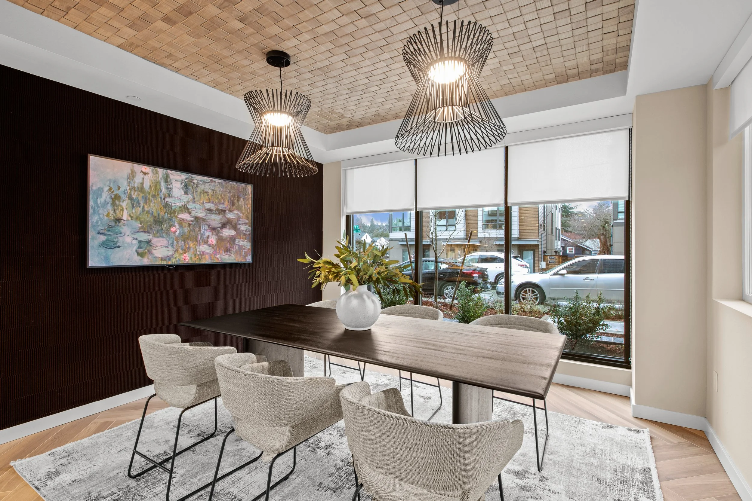 C63 CLUBROOM DINING.jpg