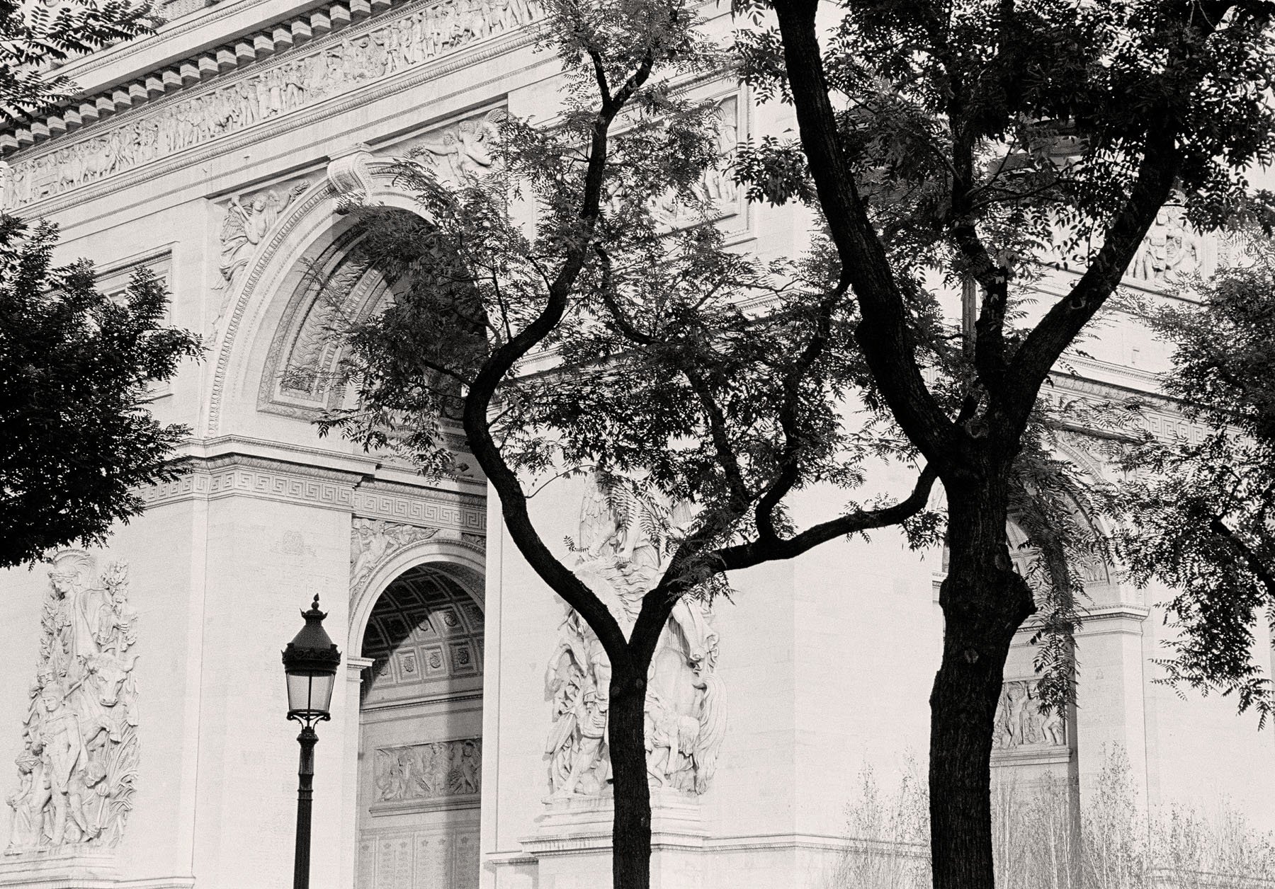 ArcDeTriompheLamp14x19.jpg