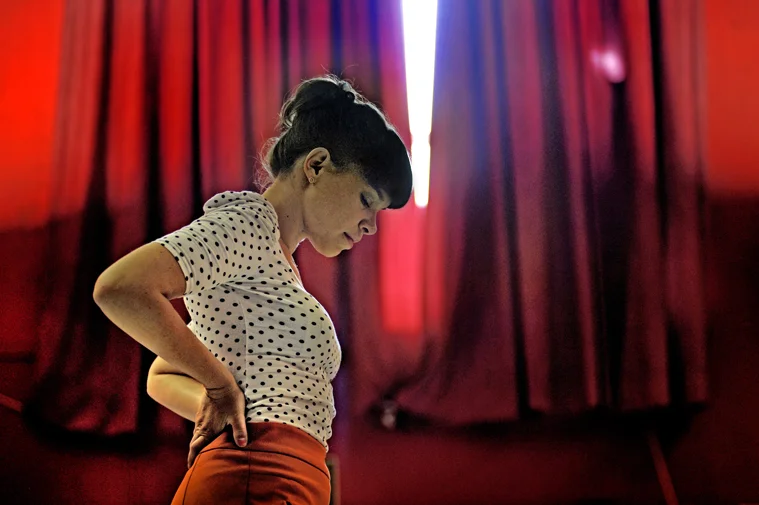 lady linn mm nikonkl.jpg