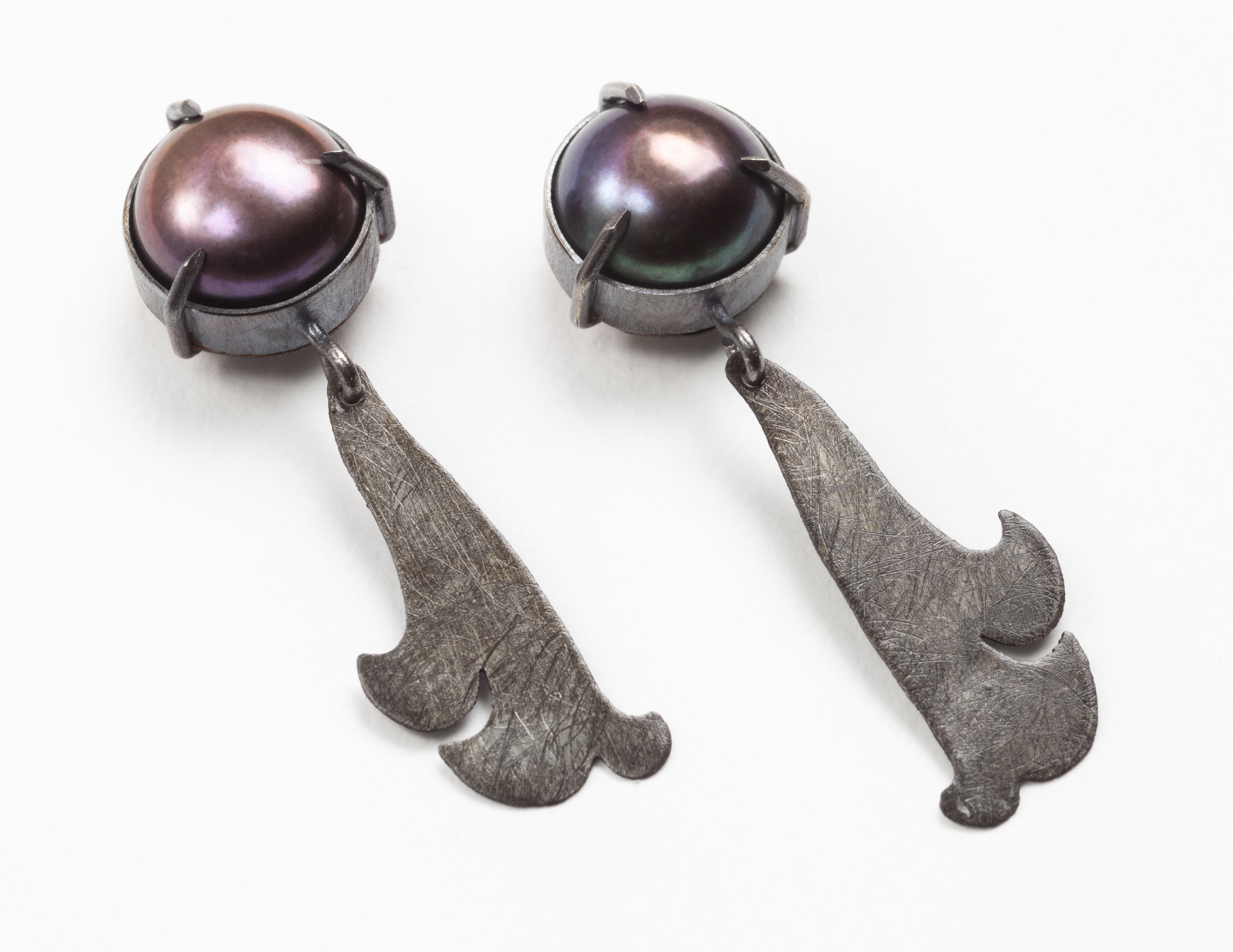 Pearl Florentine Earrings II, 2017