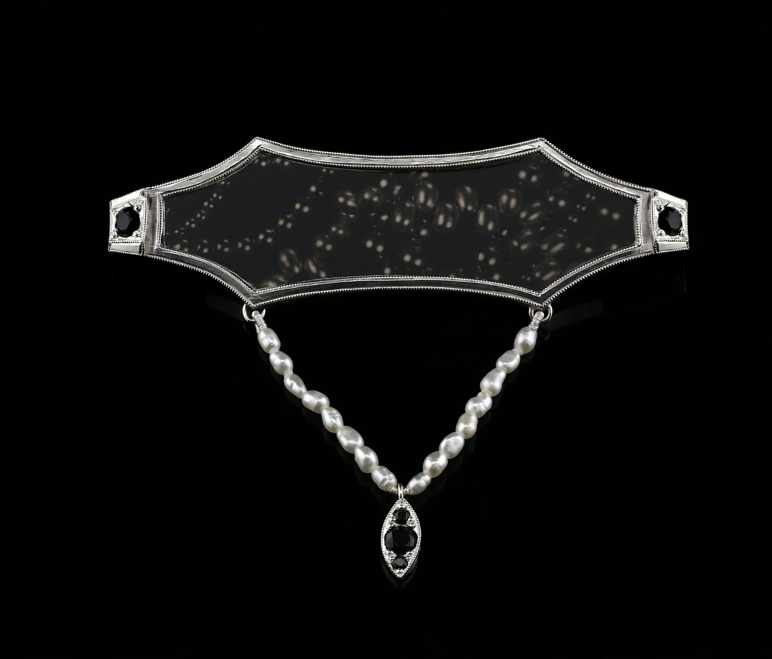 Pearl Brooch, 2018