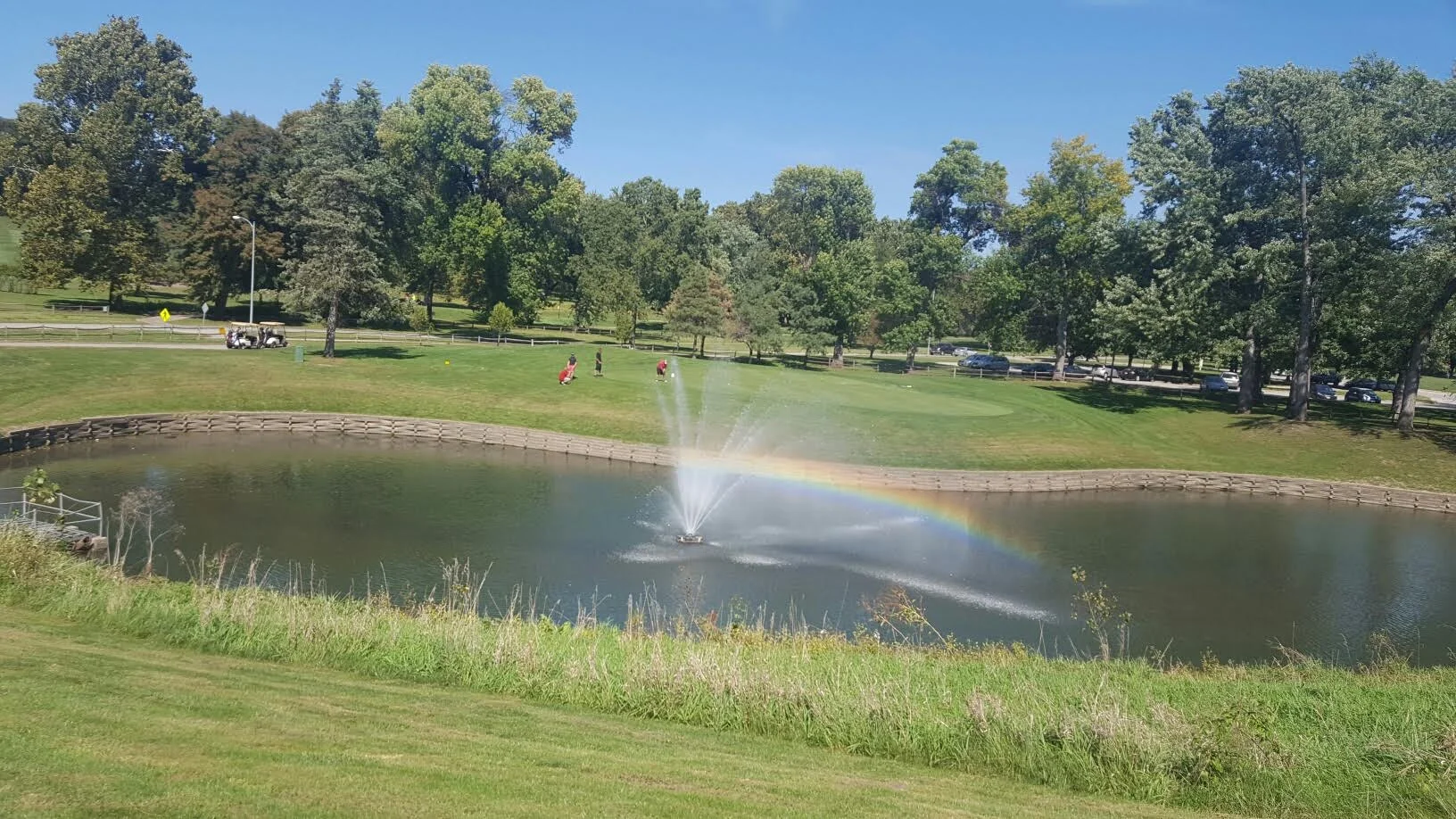 rainbow in fountain.jpg