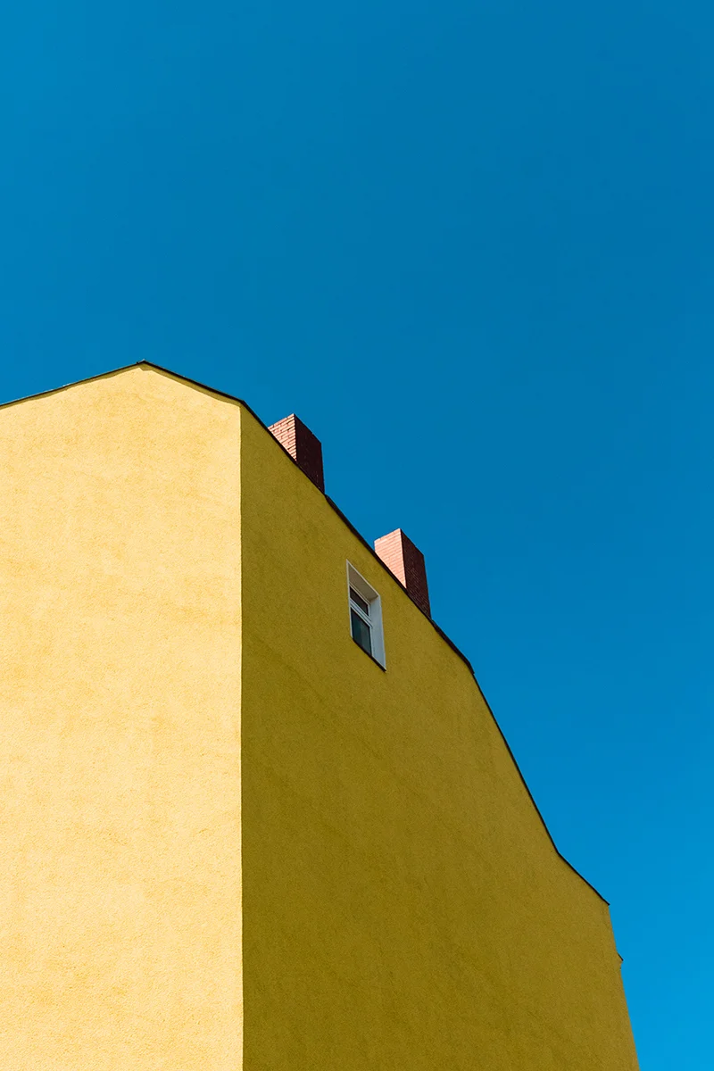 Samuel_Zeller_Yellow_building_6570.jpg