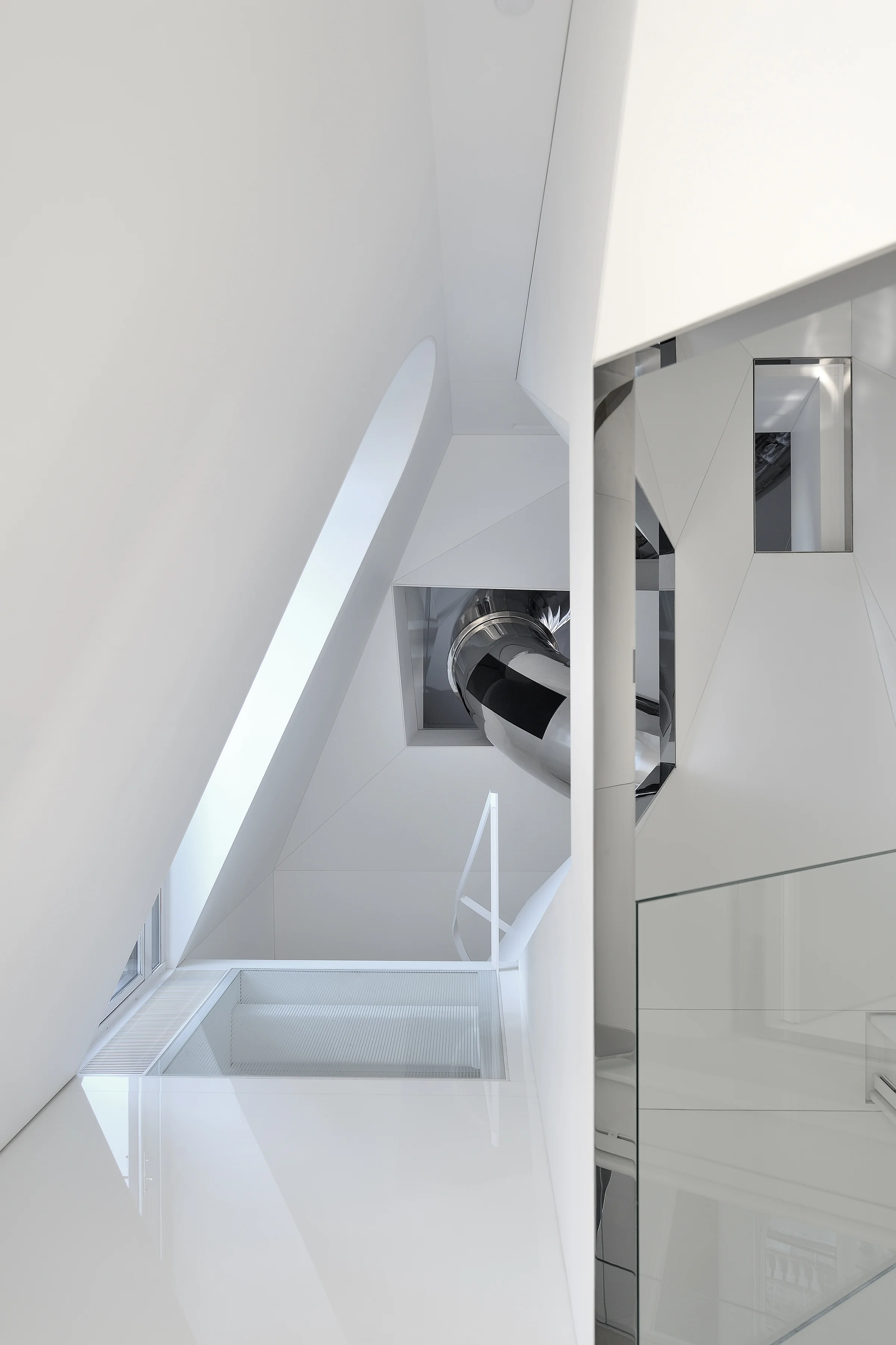 hotson_skyhouse_C30_thirdlevellanding_2400x3600.jpg