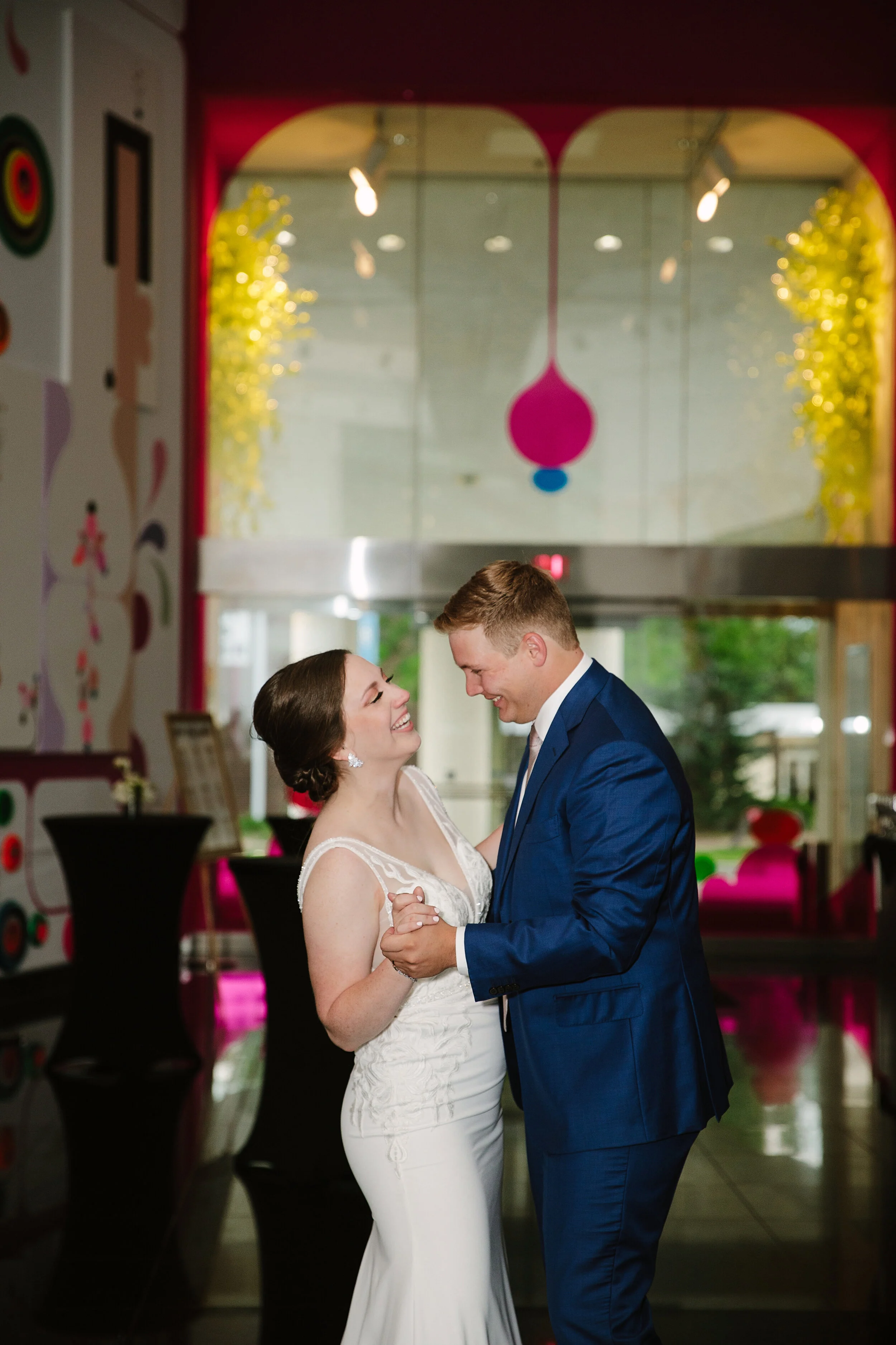 02____29_Kemper Art Museum Wedding_Kindling Wedding Photograpy_08.JPG