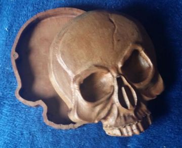 Thank Graham for the lovely skull box image!!!
