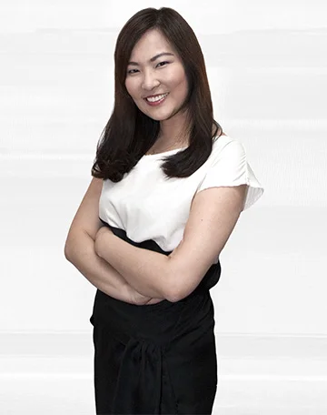 Monruedee Chaipaksa Monruedee comes to us from the Gem and Jewelry Institute of Thailand (GIT). With 8 years experience, she held the senior gemologist position. She was responsible for identifying all gem materials and diamonds as well as determining country of orgin on colored gemstones. The testing included detection of treatments and enhancements and utilizing basic and advanced instruments. Monruedee graduated from Chiang Mai University in Thailand with a B.S. in Gemology, She has her FGA from the Gemmological Association of Great Britain, and became a C.D.G from the HRD Antwerp Institute of Gemmology. In 2013 Monruedee relocated to New York to work at AGL. With her vast knowledge of colored stones and her gemological experience she is a welcomed addition to the AGL team.