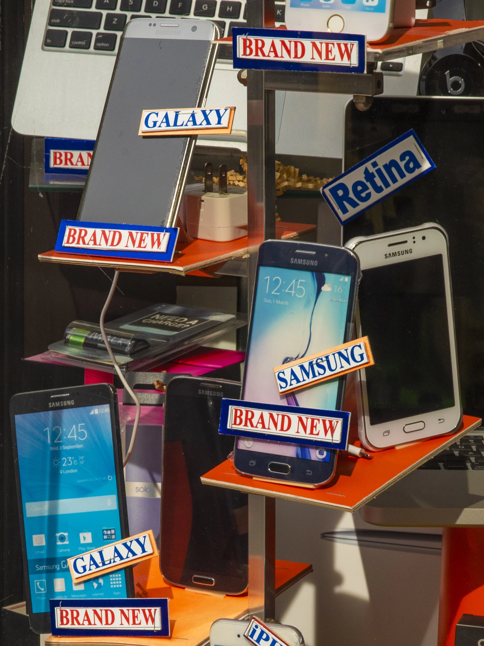 window_display_2019_06.jpg