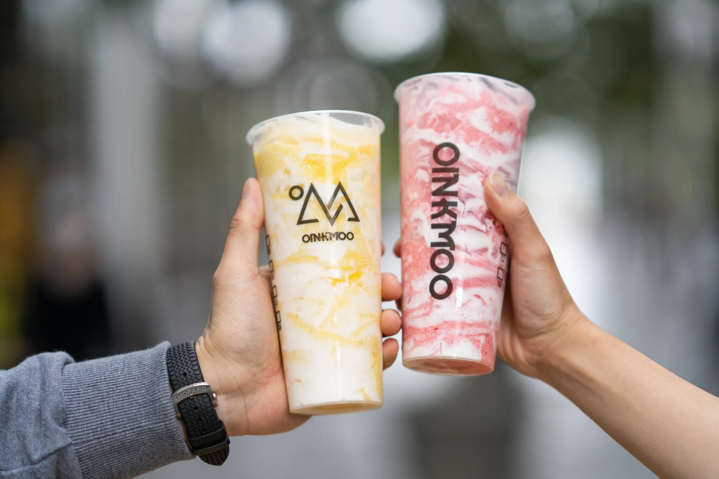 Mango Strawberry Smoothie Cheers-2.jpg