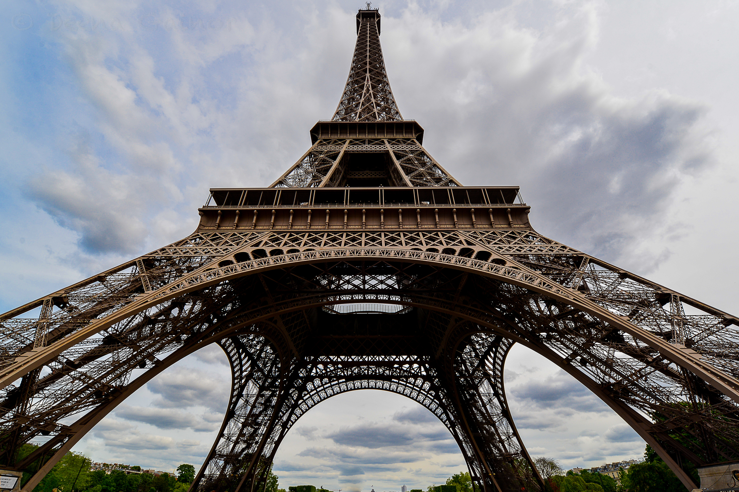 RTW France Paris Eiffel Tower 1 LR wm.jpg