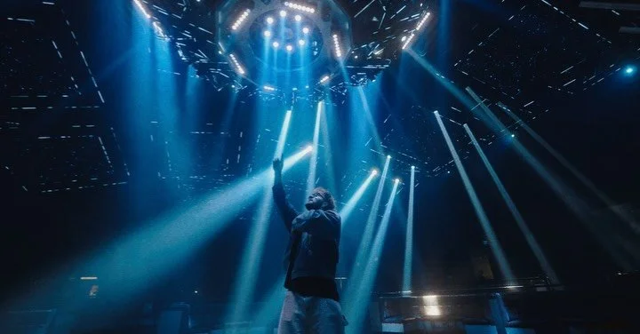 &ldquo;takemyhand!&rdquo; - @quinnayers ft. @rockettheaviator

Starring: @quinnayers, @rockettheaviator, &amp; @stilltheothersamantha

Director/Producer:  @markbricker.mp4
Co-Director: @harrisonferrante
DP: @robchado
Editor: @markbricker.mp4, @robcha