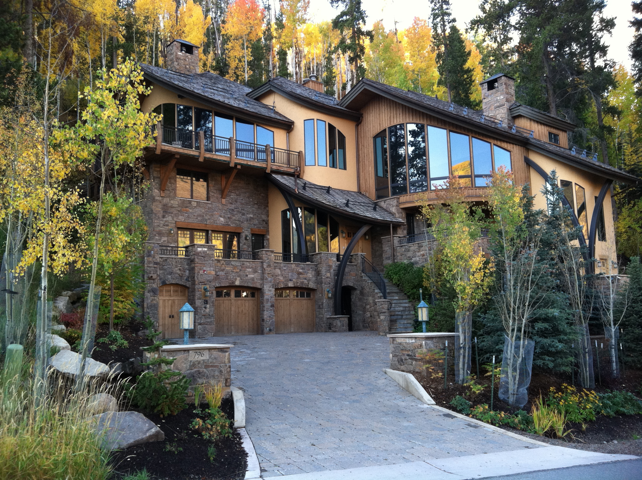 VAIL MOUNTAIN RESIDENCE