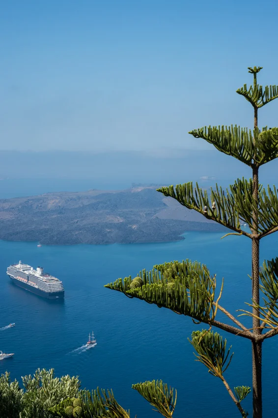 Santorini-1.jpg
