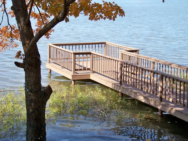 Shore angler dock on Wilson